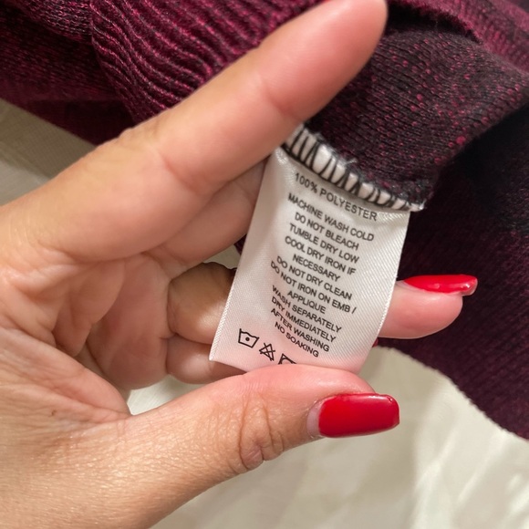 0380 NEW BOYS BURGUNDY CAMO LONG SLEEVE SWEATER - Picture 10 of 10